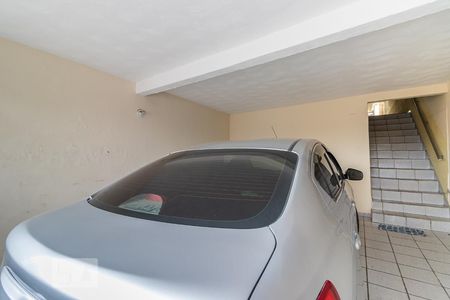 Casa à venda com 180m², 2 quartos e 2 vagas Casa à venda com 180m², 2 quartos e 2 vagasGaragem