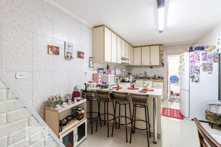 Casa à venda com 180m², 2 quartos e 2 vagas Casa à venda com 180m², 2 quartos e 2 vagasCozinha