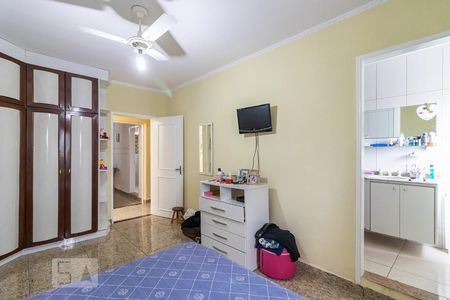 Suíte 1 de casa à venda com 2 quartos, 180m² em Vila Paranagua, São Paulo