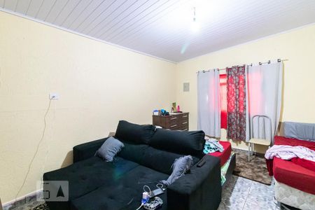 Casa à venda com 180m², 2 quartos e 2 vagas Casa à venda com 180m², 2 quartos e 2 vagasSala