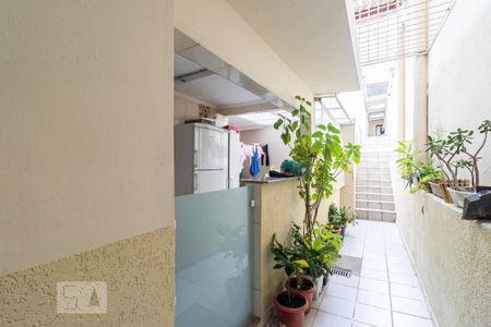 Casa à venda com 180m², 2 quartos e 2 vagas Casa à venda com 180m², 2 quartos e 2 vagasÁrea Externa