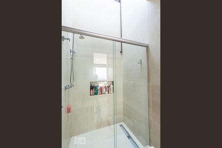 Casa de condomínio à venda com 500m², 4 quartos e 6 vagasBanheiro do Quarto 3