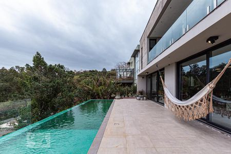 Casa de condomínio à venda com 500m², 4 quartos e 6 vagasvaranda