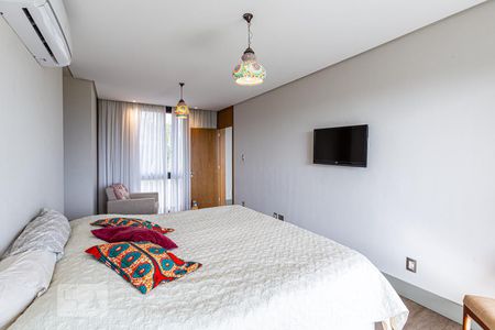 Casa de condomínio à venda com 500m², 4 quartos e 6 vagasQuarto 1