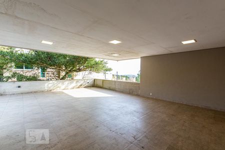 Casa de condomínio à venda com 500m², 4 quartos e 6 vagasGaragem