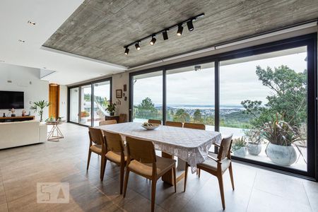 Casa de condomínio à venda com 500m², 4 quartos e 6 vagasCozinha