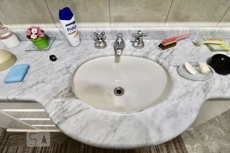 Casa para alugar com 220m², 3 quartos e 2 vagas Casa para alugar com 220m², 3 quartos e 2 vagasBanheiro 2