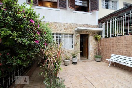 Casa para alugar com 220m², 3 quartos e 2 vagas Casa para alugar com 220m², 3 quartos e 2 vagasGaragem