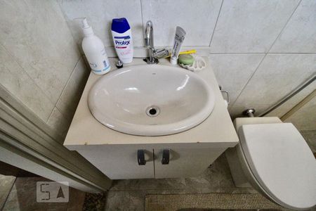 Casa para alugar com 220m², 3 quartos e 2 vagas Casa para alugar com 220m², 3 quartos e 2 vagasBanheiro da Suíte