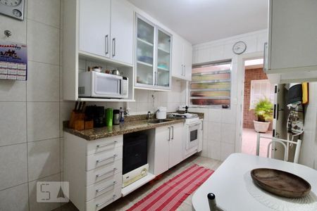 Casa para alugar com 220m², 3 quartos e 2 vagas Casa para alugar com 220m², 3 quartos e 2 vagasCozinha