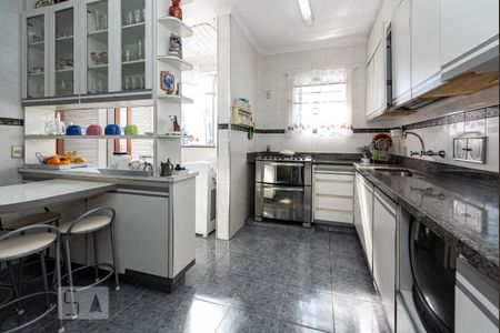 Apartamento à venda com 230m², 4 quartos e 2 vagasCozinha