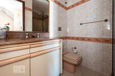 Apartamento à venda com 230m², 4 quartos e 2 vagasBanheiro da Suite