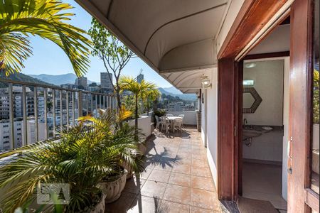 Apartamento à venda com 230m², 4 quartos e 2 vagasCobertura - Área Externa