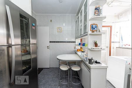 Apartamento à venda com 230m², 4 quartos e 2 vagasCozinha