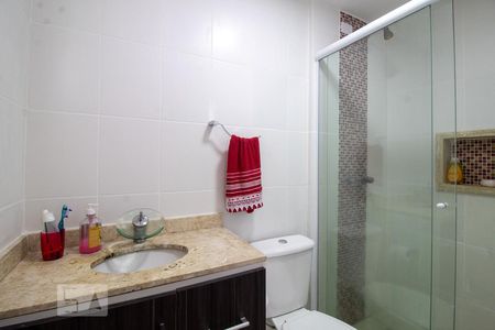Banheiro da Suíte 1 de apartamento à venda com 3 quartos, 63m² em Passo das Pedras, Porto Alegre