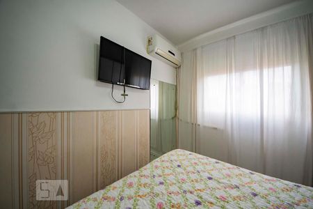 Suíte  de apartamento à venda com 2 quartos, 48m² em Passo das Pedras, Porto Alegre