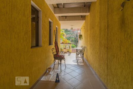 Casa à venda com 350m², 3 quartos e 5 vagasCorredor Lateral
