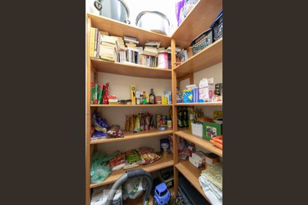 Casa à venda com 350m², 3 quartos e 5 vagasDespensa