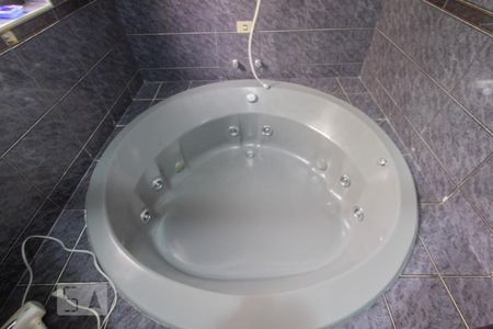 Casa à venda com 350m², 3 quartos e 5 vagasBanheira da Suíte