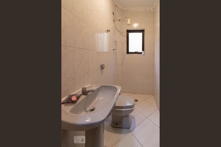 Casa à venda com 350m², 3 quartos e 5 vagasBanheiro de Serviço