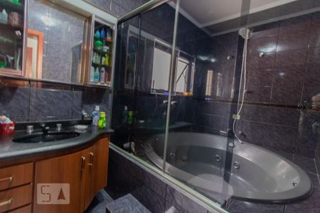 Casa à venda com 350m², 3 quartos e 5 vagasBanheiro da Suíte