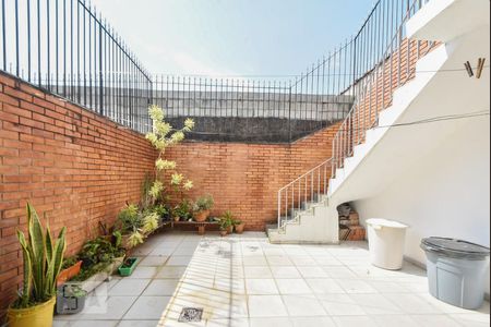 Casa para alugar com 320m², 3 quartos e 4 vagasQuintal