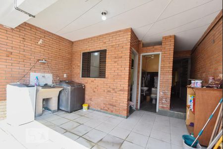 Casa para alugar com 320m², 3 quartos e 4 vagasLavanderia