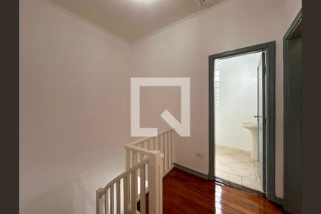 Casa à venda com 120m², 3 quartos e 2 vagasCorredor Quartos