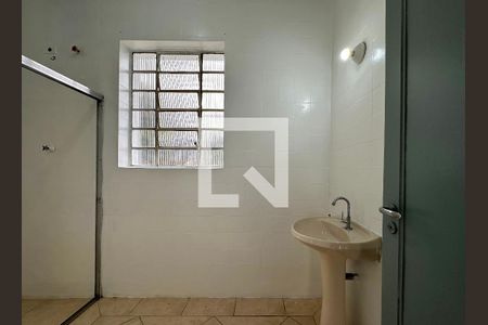 Casa à venda com 120m², 3 quartos e 2 vagasBanheiro 1