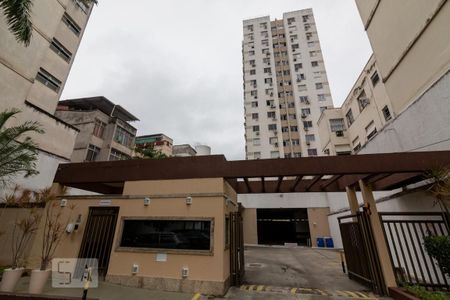 Apartamento à venda com 130m², 3 quartos e 2 vagas Apartamento à venda com 130m², 3 quartos e 2 vagasFachada