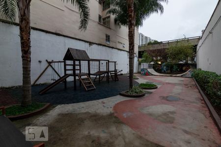 Apartamento à venda com 130m², 3 quartos e 2 vagas Apartamento à venda com 130m², 3 quartos e 2 vagasÁrea Comum - Playground