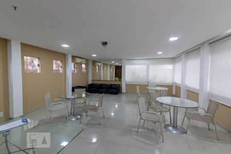 Apartamento à venda com 130m², 3 quartos e 2 vagas Apartamento à venda com 130m², 3 quartos e 2 vagasÁrea comum - Salão de festas