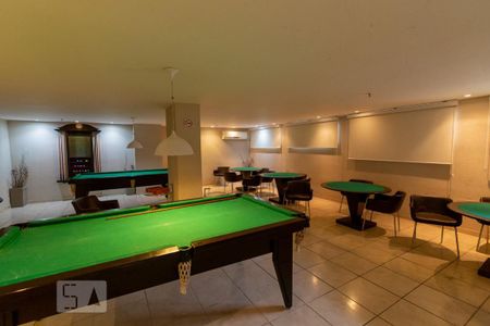 Apartamento à venda com 130m², 3 quartos e 2 vagas Apartamento à venda com 130m², 3 quartos e 2 vagasSalão de jogos