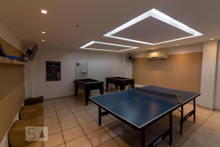 Apartamento à venda com 130m², 3 quartos e 2 vagas Apartamento à venda com 130m², 3 quartos e 2 vagasSala de Jogos