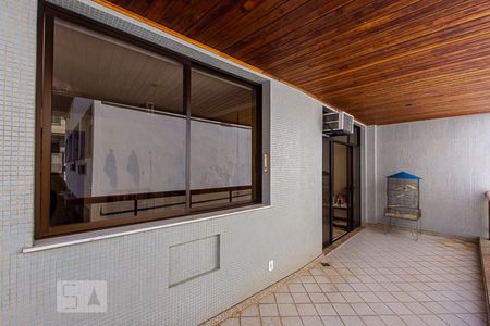 Apartamento à venda com 150m², 3 quartos e 2 vagas Apartamento à venda com 150m², 3 quartos e 2 vagasVaranda da Sala