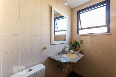 Apartamento à venda com 150m², 3 quartos e 2 vagas Apartamento à venda com 150m², 3 quartos e 2 vagasBanheiro da Suíte