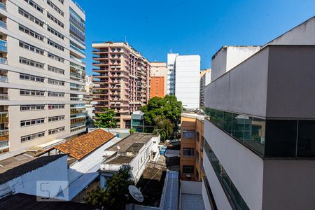 Apartamento à venda com 150m², 3 quartos e 2 vagas Apartamento à venda com 150m², 3 quartos e 2 vagasVista da Cozinha