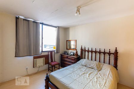 Apartamento à venda com 150m², 3 quartos e 2 vagas Apartamento à venda com 150m², 3 quartos e 2 vagasSuite