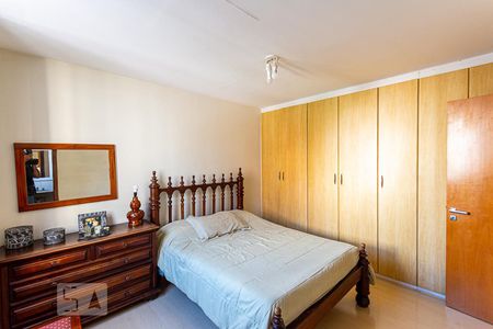 Apartamento à venda com 150m², 3 quartos e 2 vagas Apartamento à venda com 150m², 3 quartos e 2 vagasSuite