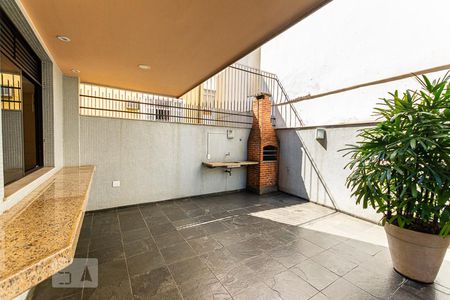 Apartamento à venda com 150m², 3 quartos e 2 vagas Apartamento à venda com 150m², 3 quartos e 2 vagasÁrea comum - Churrasqueira