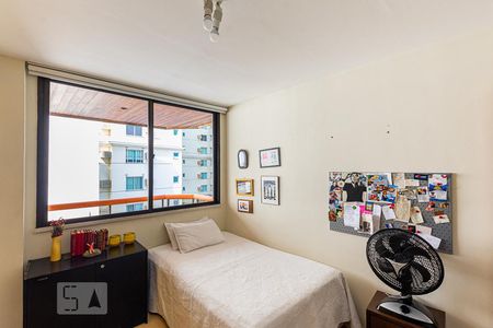 Apartamento à venda com 150m², 3 quartos e 2 vagas Apartamento à venda com 150m², 3 quartos e 2 vagasQuarto 1