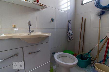 Apartamento à venda com 180m², 3 quartos e 2 vagas Apartamento à venda com 180m², 3 quartos e 2 vagasBanheiro de Serviço