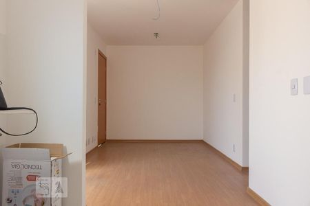 Sala de apartamento para alugar com 2 quartos, 45m² em Campo Grande, Rio de Janeiro