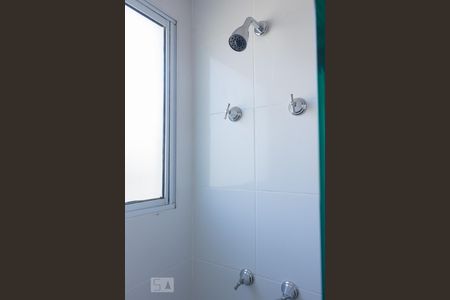 Apartamento para alugar com 45m², 2 quartos e 1 vagaDetalhe do banheiro