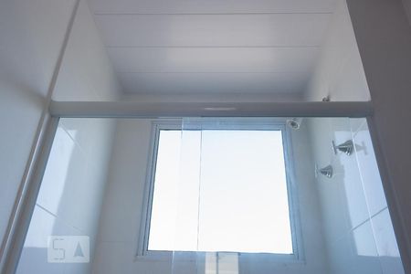 Apartamento para alugar com 45m², 2 quartos e 1 vagaDetalhe do banheiro