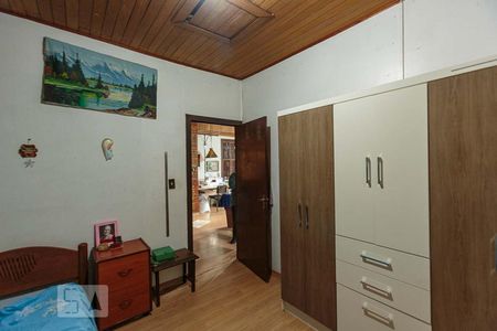 Quarto 1 - Suíte de casa à venda com 5 quartos, 400m² em Glória, Porto Alegre