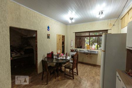 Casa à venda com 400m², 5 quartos e 2 vagas Casa à venda com 400m², 5 quartos e 2 vagasCozinha 3