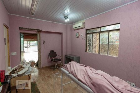 Casa à venda com 400m², 5 quartos e 2 vagas Casa à venda com 400m², 5 quartos e 2 vagasSala