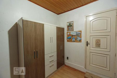 Quarto 1 - Suíte de casa à venda com 5 quartos, 400m² em Glória, Porto Alegre