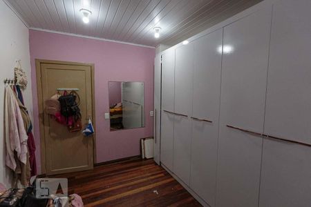 Casa à venda com 400m², 5 quartos e 2 vagas Casa à venda com 400m², 5 quartos e 2 vagasQuarto 4
